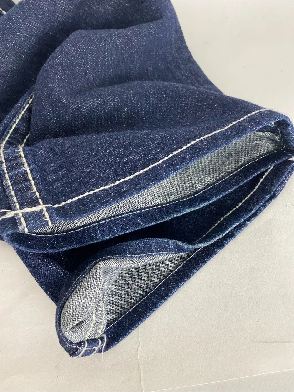 True religion jeans Bobby Big T Men’s Size 34 X 26.5”Cropped altered